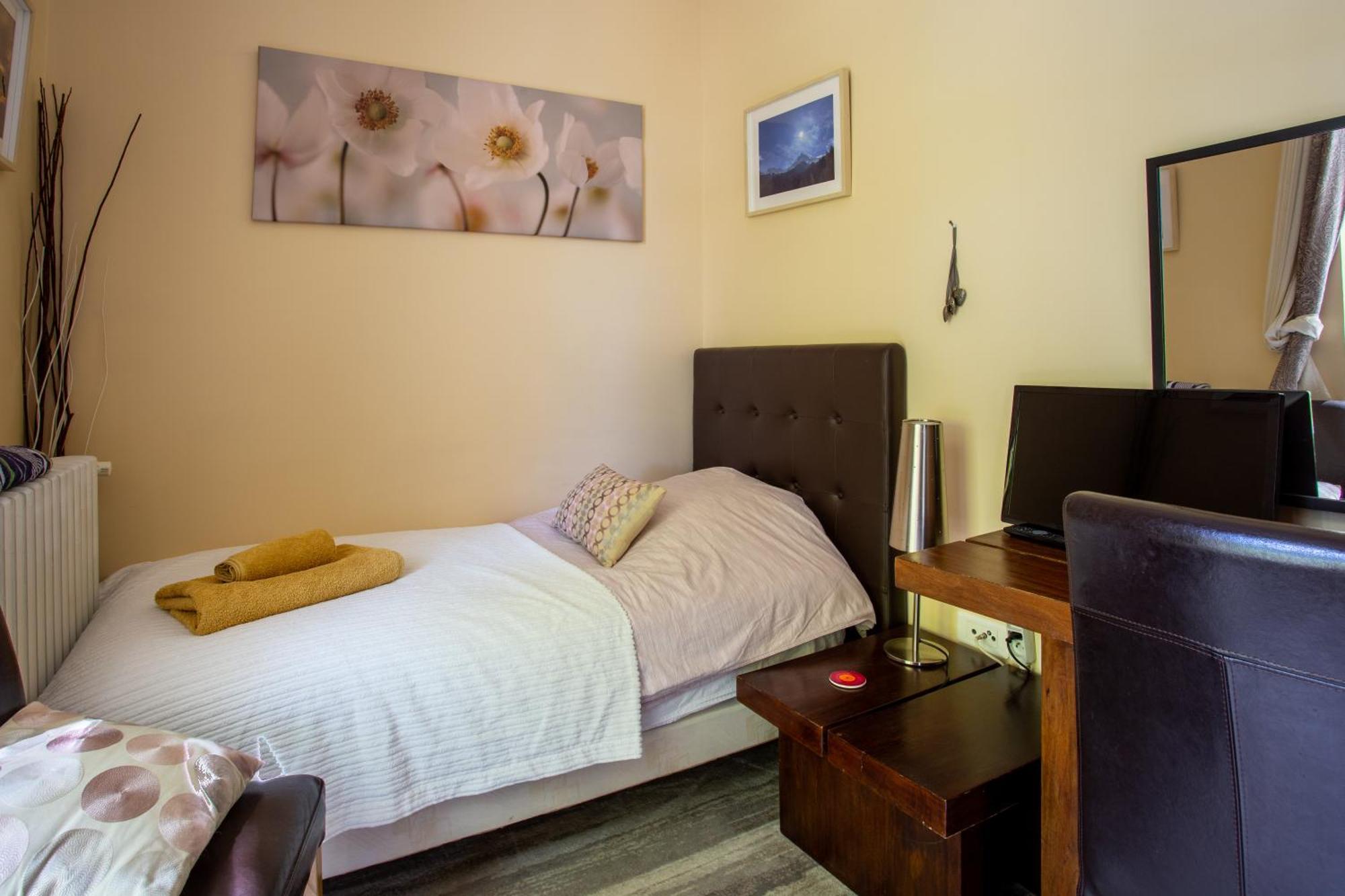 Gites Du Caylar - Chambres Et Appartments Le Caylar Dış mekan fotoğraf