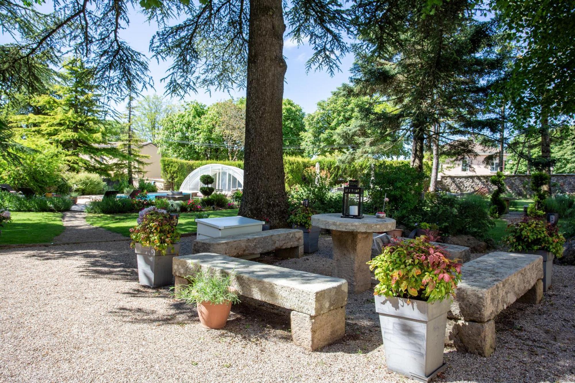 Gites Du Caylar - Chambres Et Appartments Le Caylar Dış mekan fotoğraf