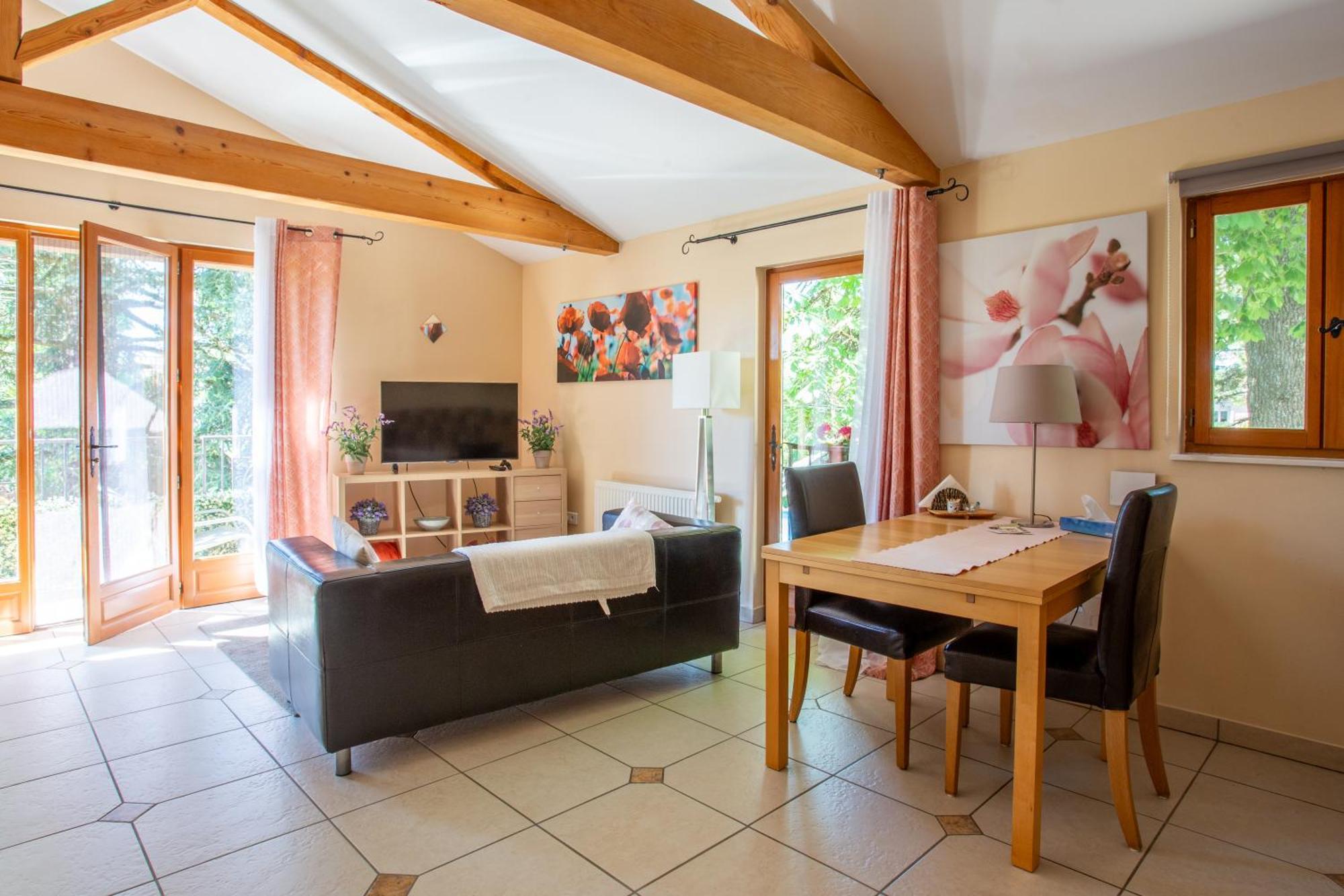 Gites Du Caylar - Chambres Et Appartments Le Caylar Dış mekan fotoğraf