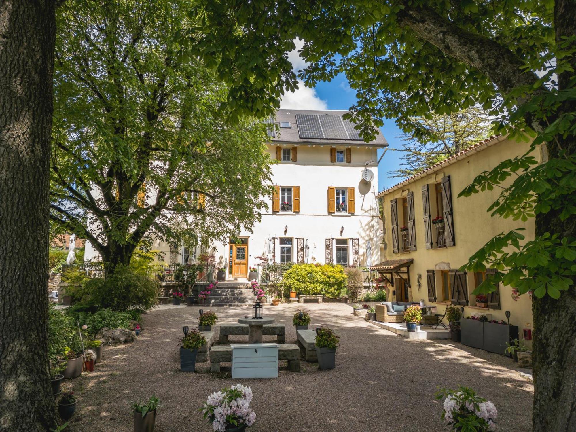 Gites Du Caylar - Chambres Et Appartments Le Caylar Dış mekan fotoğraf